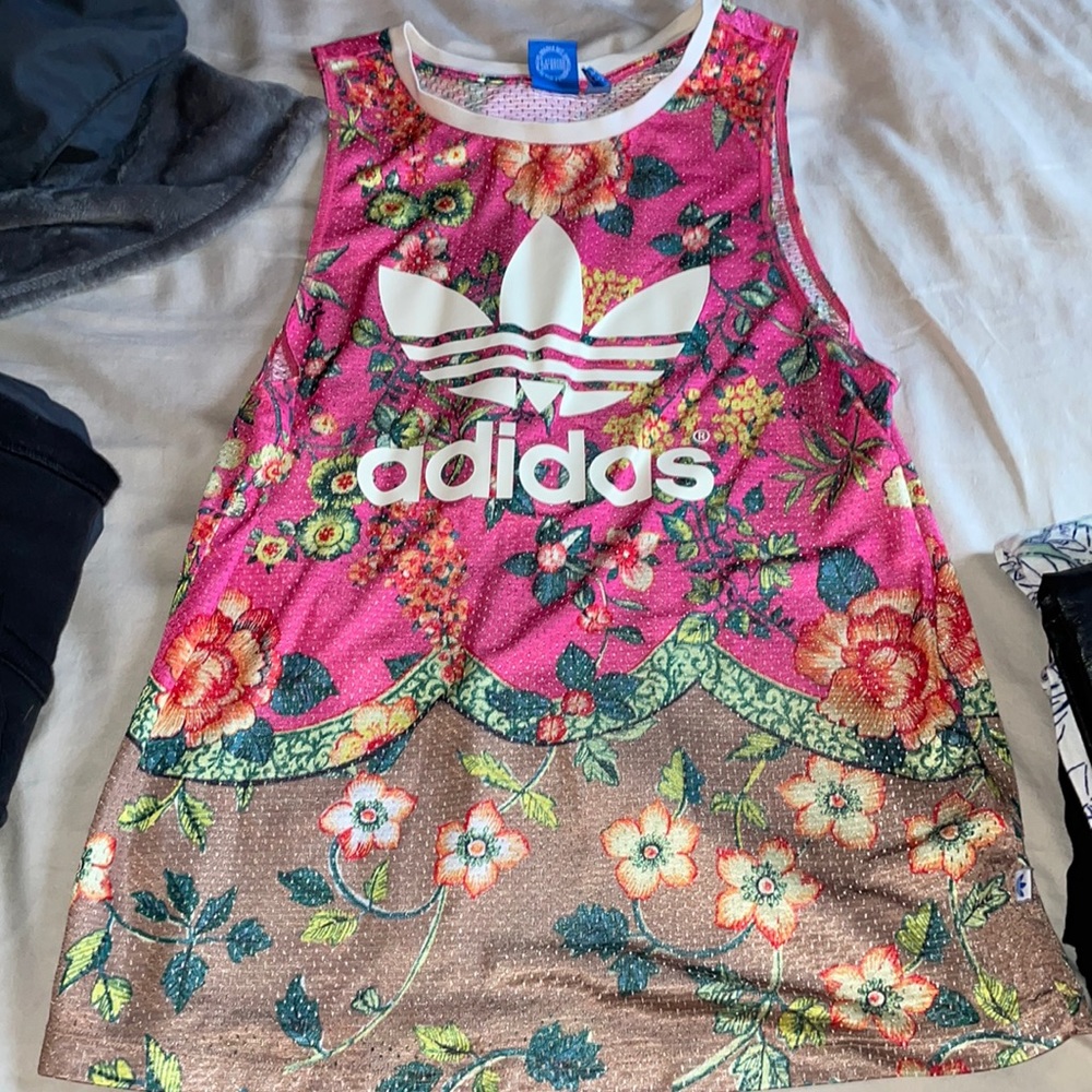 Adidas sleeveless size Xs